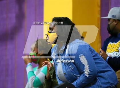 Thumbnail 3 in Winston-Salem Christian vs Word of God Christian Academy (Capital City New Years Showcase) photogallery.