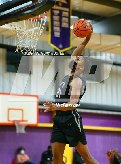 Thumbnail 2 in Winston-Salem Christian vs Word of God Christian Academy (Capital City New Years Showcase) photogallery.