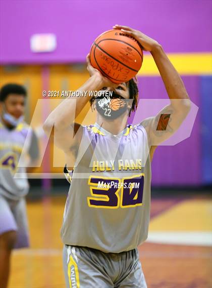 Thumbnail 3 in Winston-Salem Christian vs Word of God Christian Academy (Capital City New Years Showcase) photogallery.