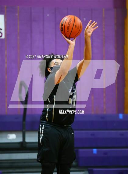Thumbnail 3 in Winston-Salem Christian vs Word of God Christian Academy (Capital City New Years Showcase) photogallery.