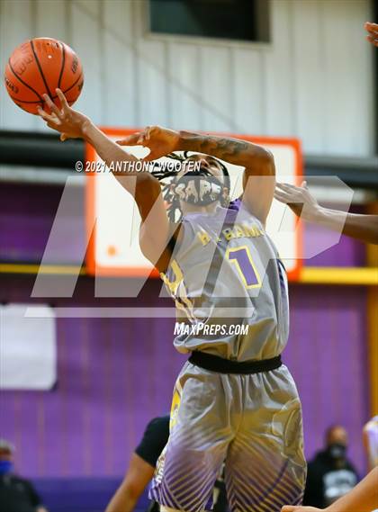 Thumbnail 2 in Winston-Salem Christian vs Word of God Christian Academy (Capital City New Years Showcase) photogallery.