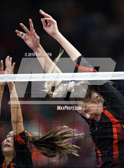 Thumbnail 3 in Lamar vs. Eaton (CHSAA 3A State Playoff) photogallery.
