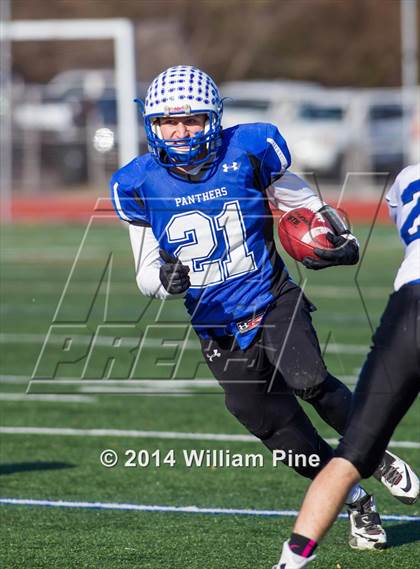 Thumbnail 3 in Hoosick Falls vs. Millbrook (NYSPHSAA Class C Semifinal) photogallery.
