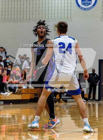 Thumbnail 1 in Omaha Central @ Papillion-LaVista South photogallery.