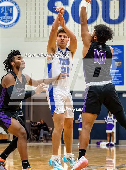 Thumbnail 1 in Omaha Central @ Papillion-LaVista South photogallery.