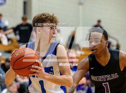 Thumbnail 1 in Omaha Central @ Papillion-LaVista South photogallery.