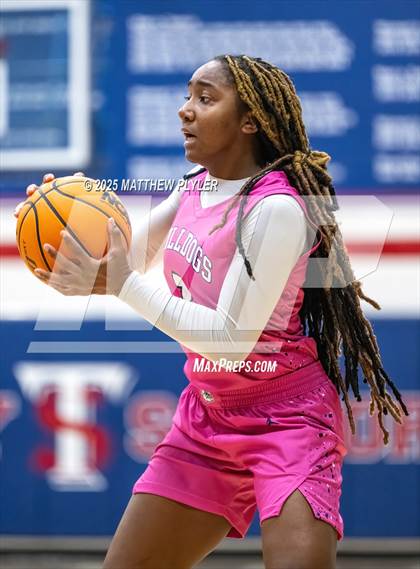 Thumbnail 2 in E.E. Smith @ Terry Sanford (Play 4 Kay) photogallery.
