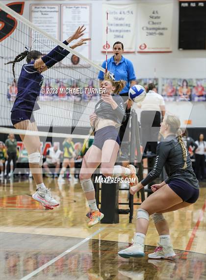 Thumbnail 1 in Twin Falls vs Skyview (IHSAA 4A First Round) photogallery.