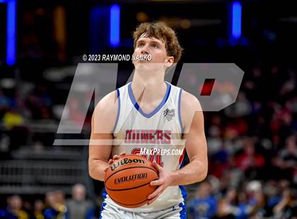 Thumbnail 3 in Linton-Stockton v Ft Wayne Blackhawk Christian (IHSAA 2A Final)  photogallery.