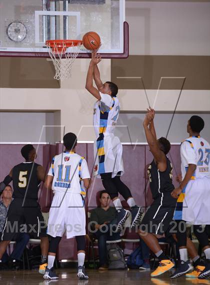 Thumbnail 2 in Los Osos vs. Wenonah (MaxPreps Holiday Classic) photogallery.