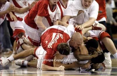 Thumbnail 2 in St. Augustine vs. Santa Cruz (State D3 Final)#3 photogallery.