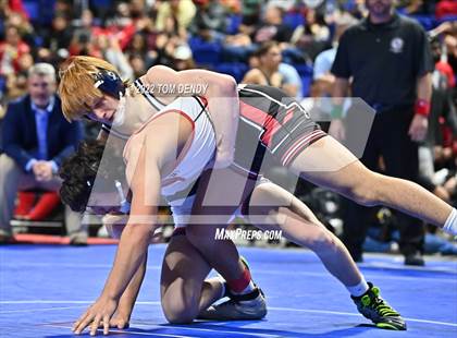 Thumbnail 1 in UIL State Championships - 5A 152lb Final photogallery.