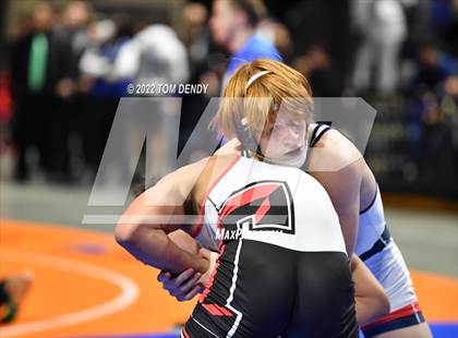 Thumbnail 2 in UIL State Championships - 5A 152lb Final photogallery.