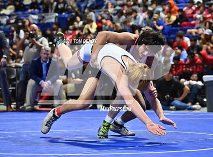 Thumbnail 2 in UIL State Championships - 5A 152lb Final photogallery.