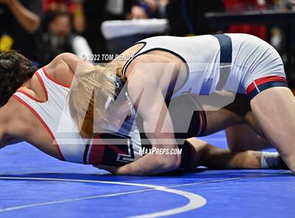 Thumbnail 2 in UIL State Championships - 5A 152lb Final photogallery.