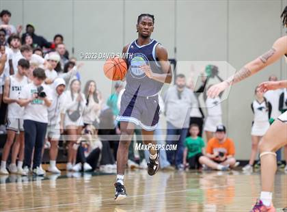 Thumbnail 3 in Oak Park @ Staley (MSHSAA Class 6 District 8 Championship) photogallery.