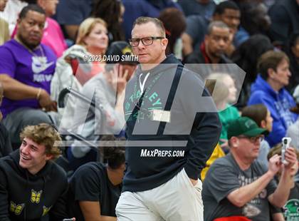 Thumbnail 3 in Oak Park @ Staley (MSHSAA Class 6 District 8 Championship) photogallery.