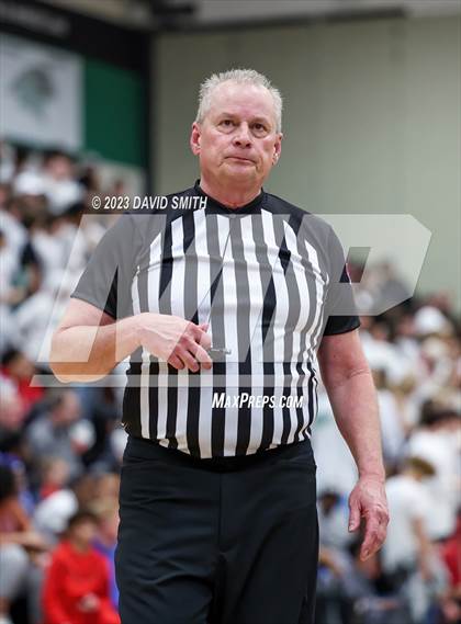 Thumbnail 3 in Oak Park @ Staley (MSHSAA Class 6 District 8 Championship) photogallery.