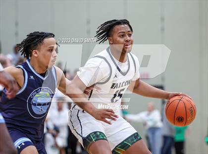 Thumbnail 2 in Oak Park @ Staley (MSHSAA Class 6 District 8 Championship) photogallery.