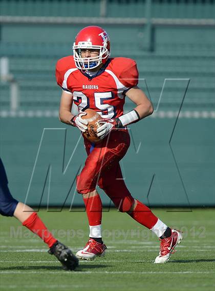 Thumbnail 1 in Chenango Forks vs. Hornell (NYSPHSAA Class C Semifinal) photogallery.