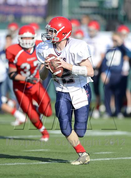 Thumbnail 1 in Chenango Forks vs. Hornell (NYSPHSAA Class C Semifinal) photogallery.