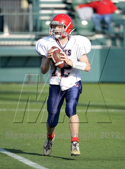 Thumbnail 3 in Chenango Forks vs. Hornell (NYSPHSAA Class C Semifinal) photogallery.