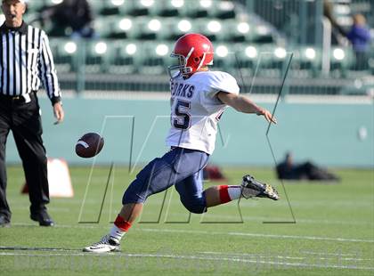 Thumbnail 3 in Chenango Forks vs. Hornell (NYSPHSAA Class C Semifinal) photogallery.