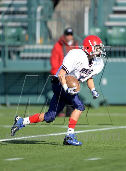 Thumbnail 2 in Chenango Forks vs. Hornell (NYSPHSAA Class C Semifinal) photogallery.