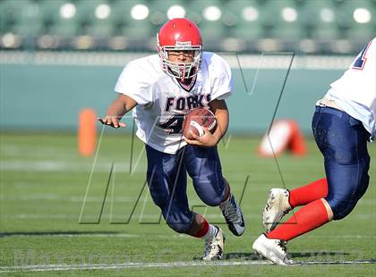 Thumbnail 2 in Chenango Forks vs. Hornell (NYSPHSAA Class C Semifinal) photogallery.