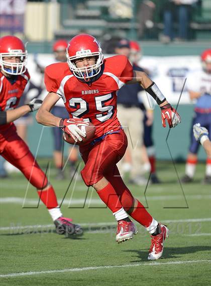 Thumbnail 3 in Chenango Forks vs. Hornell (NYSPHSAA Class C Semifinal) photogallery.
