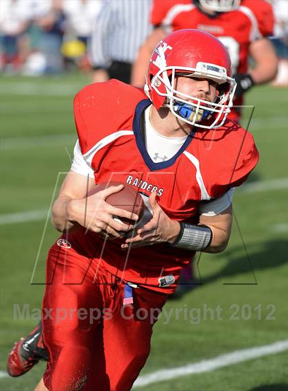Thumbnail 2 in Chenango Forks vs. Hornell (NYSPHSAA Class C Semifinal) photogallery.