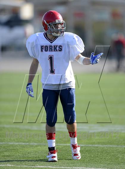 Thumbnail 3 in Chenango Forks vs. Hornell (NYSPHSAA Class C Semifinal) photogallery.