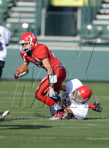 Thumbnail 2 in Chenango Forks vs. Hornell (NYSPHSAA Class C Semifinal) photogallery.