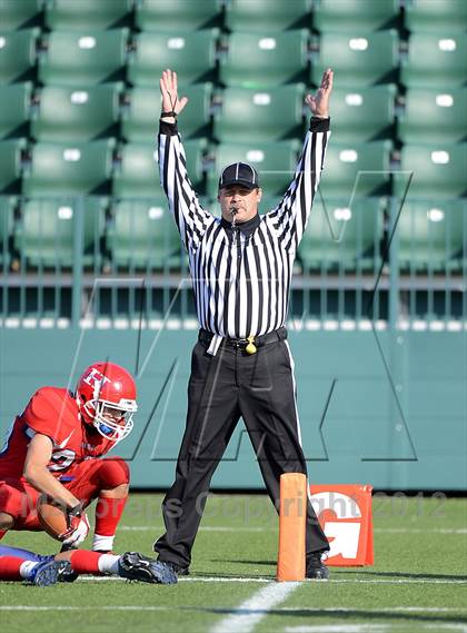 Thumbnail 3 in Chenango Forks vs. Hornell (NYSPHSAA Class C Semifinal) photogallery.