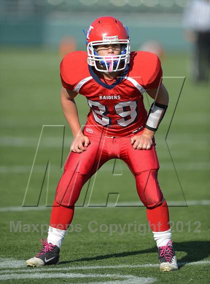 Thumbnail 2 in Chenango Forks vs. Hornell (NYSPHSAA Class C Semifinal) photogallery.