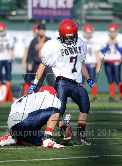 Thumbnail 1 in Chenango Forks vs. Hornell (NYSPHSAA Class C Semifinal) photogallery.