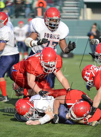 Thumbnail 1 in Chenango Forks vs. Hornell (NYSPHSAA Class C Semifinal) photogallery.