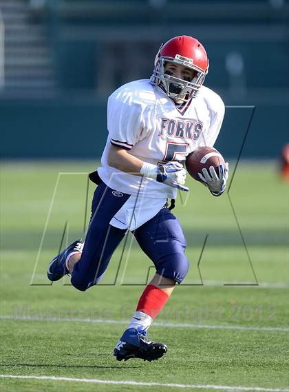 Thumbnail 3 in Chenango Forks vs. Hornell (NYSPHSAA Class C Semifinal) photogallery.