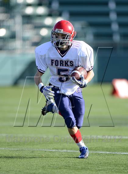 Thumbnail 3 in Chenango Forks vs. Hornell (NYSPHSAA Class C Semifinal) photogallery.