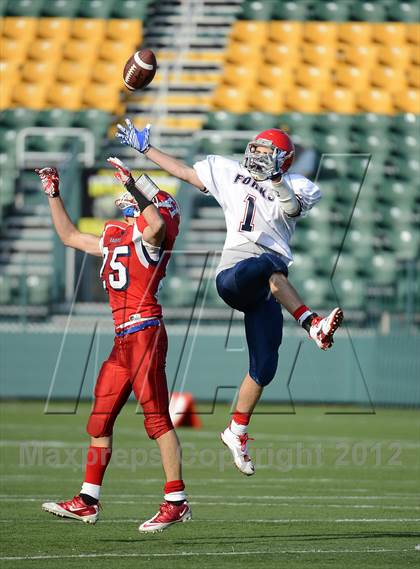 Thumbnail 2 in Chenango Forks vs. Hornell (NYSPHSAA Class C Semifinal) photogallery.