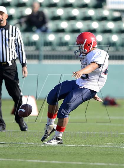 Thumbnail 1 in Chenango Forks vs. Hornell (NYSPHSAA Class C Semifinal) photogallery.