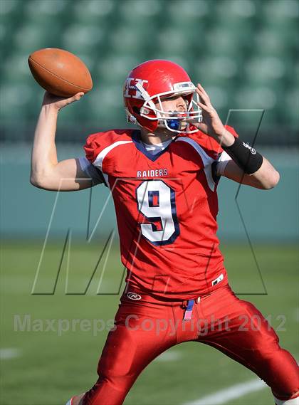 Thumbnail 1 in Chenango Forks vs. Hornell (NYSPHSAA Class C Semifinal) photogallery.
