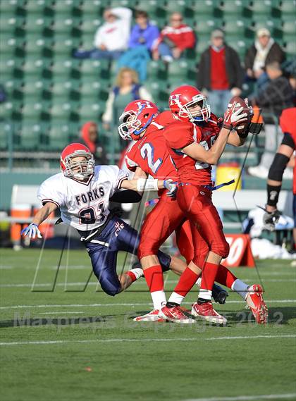 Thumbnail 1 in Chenango Forks vs. Hornell (NYSPHSAA Class C Semifinal) photogallery.