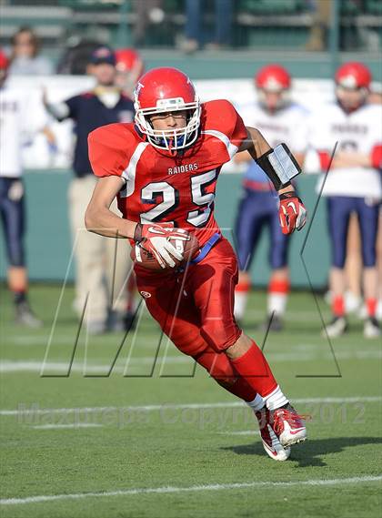 Thumbnail 1 in Chenango Forks vs. Hornell (NYSPHSAA Class C Semifinal) photogallery.