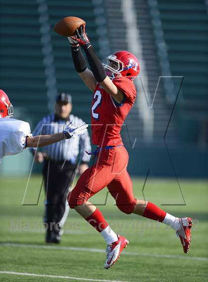 Thumbnail 2 in Chenango Forks vs. Hornell (NYSPHSAA Class C Semifinal) photogallery.