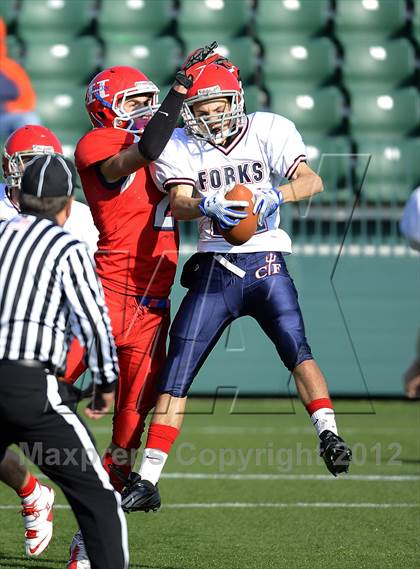 Thumbnail 3 in Chenango Forks vs. Hornell (NYSPHSAA Class C Semifinal) photogallery.