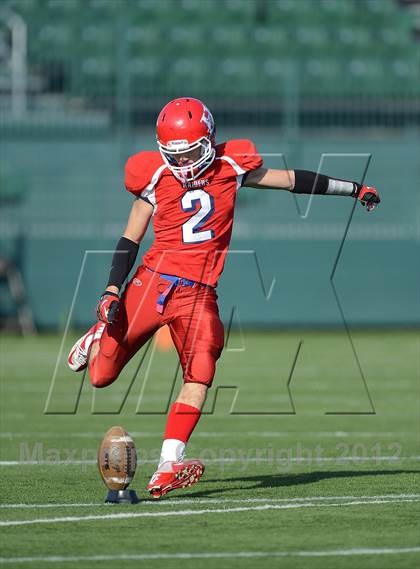 Thumbnail 3 in Chenango Forks vs. Hornell (NYSPHSAA Class C Semifinal) photogallery.