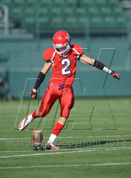 Thumbnail 1 in Chenango Forks vs. Hornell (NYSPHSAA Class C Semifinal) photogallery.