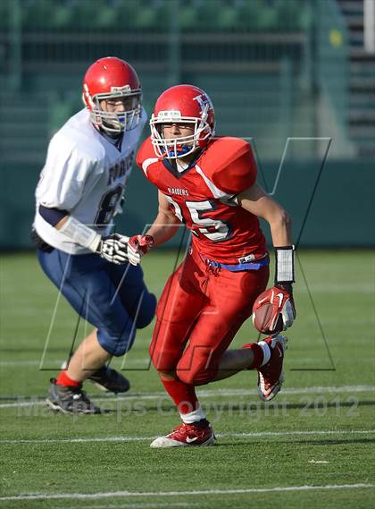 Thumbnail 2 in Chenango Forks vs. Hornell (NYSPHSAA Class C Semifinal) photogallery.