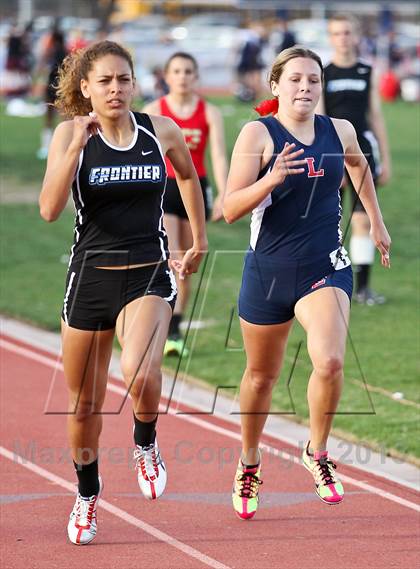 Thumbnail 3 in South West Yosemite League Meet #1 (400m Dash) photogallery.